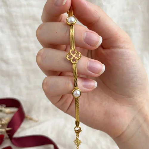 Gold Clover Pearl Snake Chain Bracelet