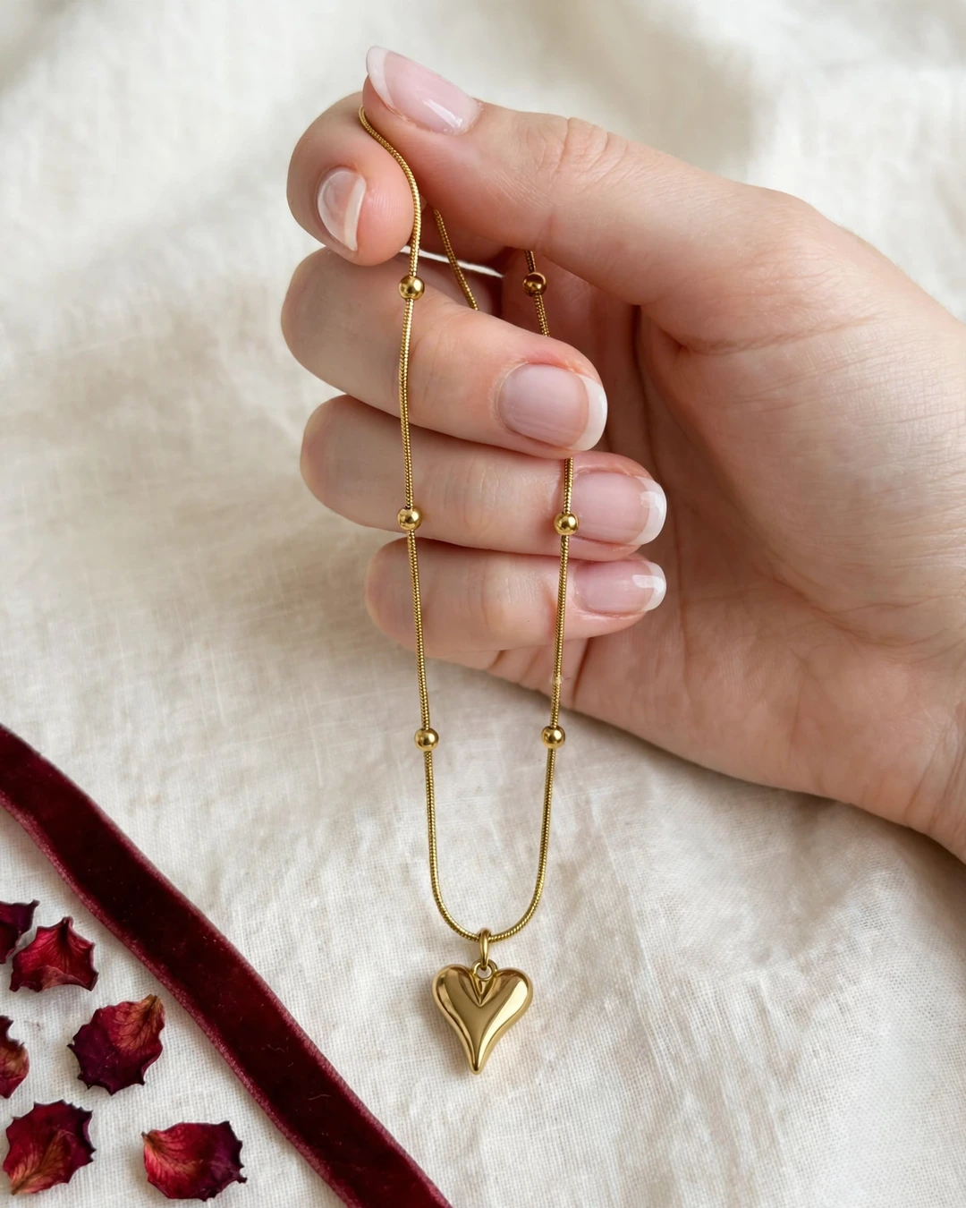 Gold Puffed Heart Pendant Necklace - Image 3